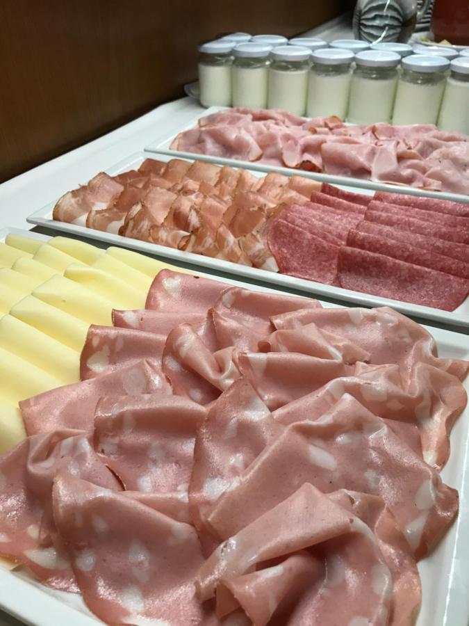 Garni La Vara Corvara In Badia Eksteriør billede